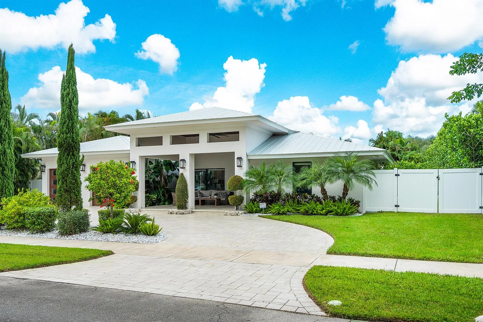 1117 Lake Drive, Delray Beach, FL 33444 photo 2