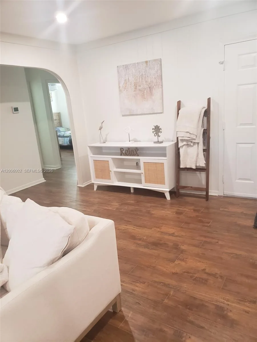 2111 Waylife CT, Other City - In The State Of Florida, FL 33920 photo 6