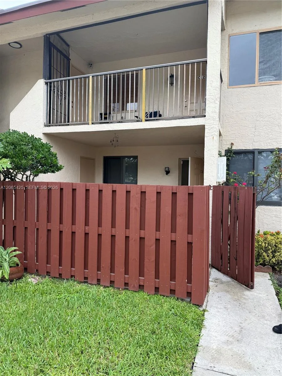 7901 Southgate Blvd # C6, North Lauderdale, FL 33068