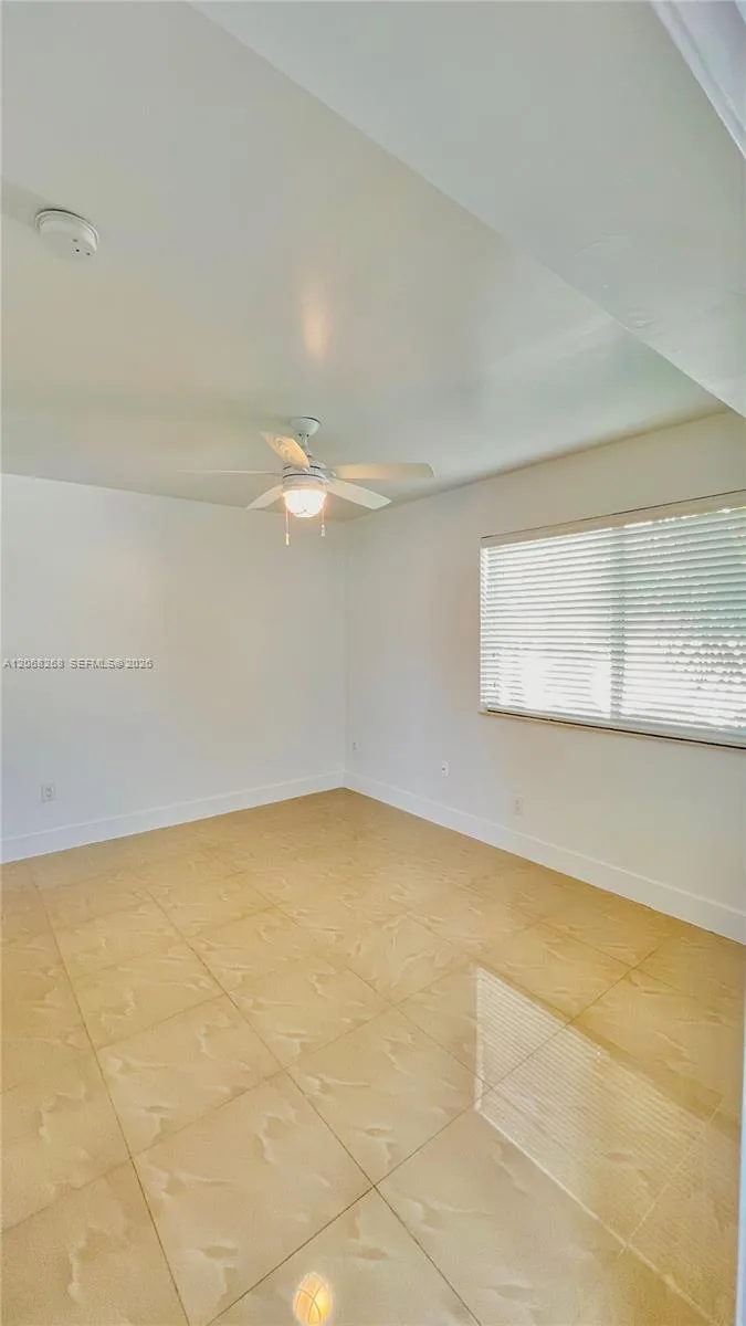 8227 Crespi Blvd # 4, Miami Beach, FL 33141 — zdjęcie 5