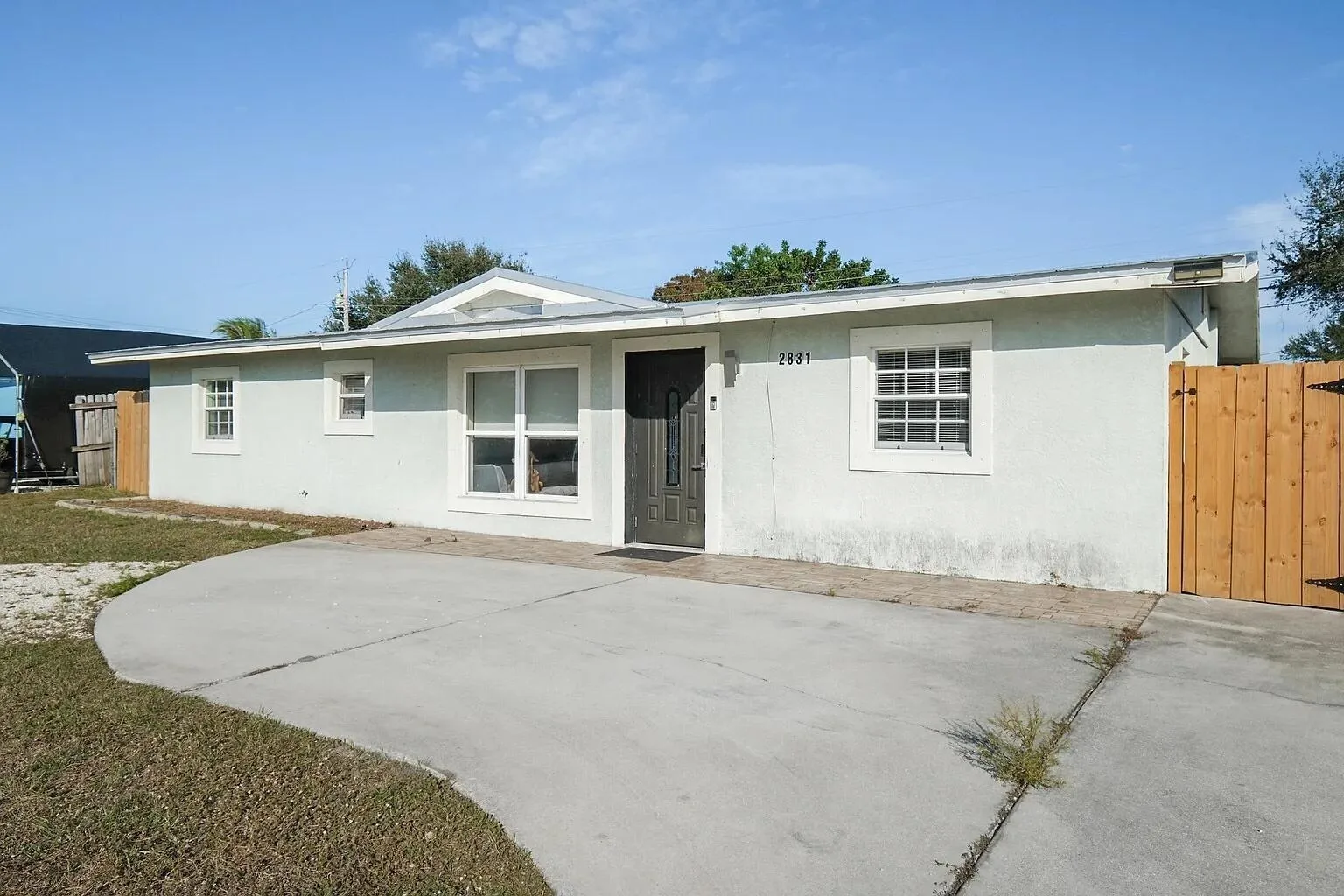 2831 NE Savannah Road, Jensen Beach, FL 34957 photo 2