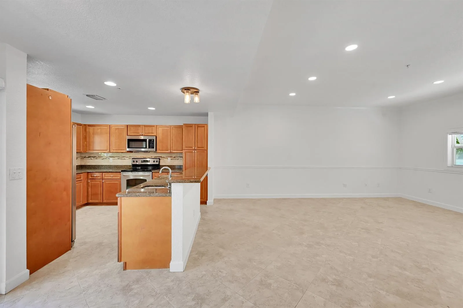 453 NE 1ST Street, Pompano Beach, FL 33060 photo 10