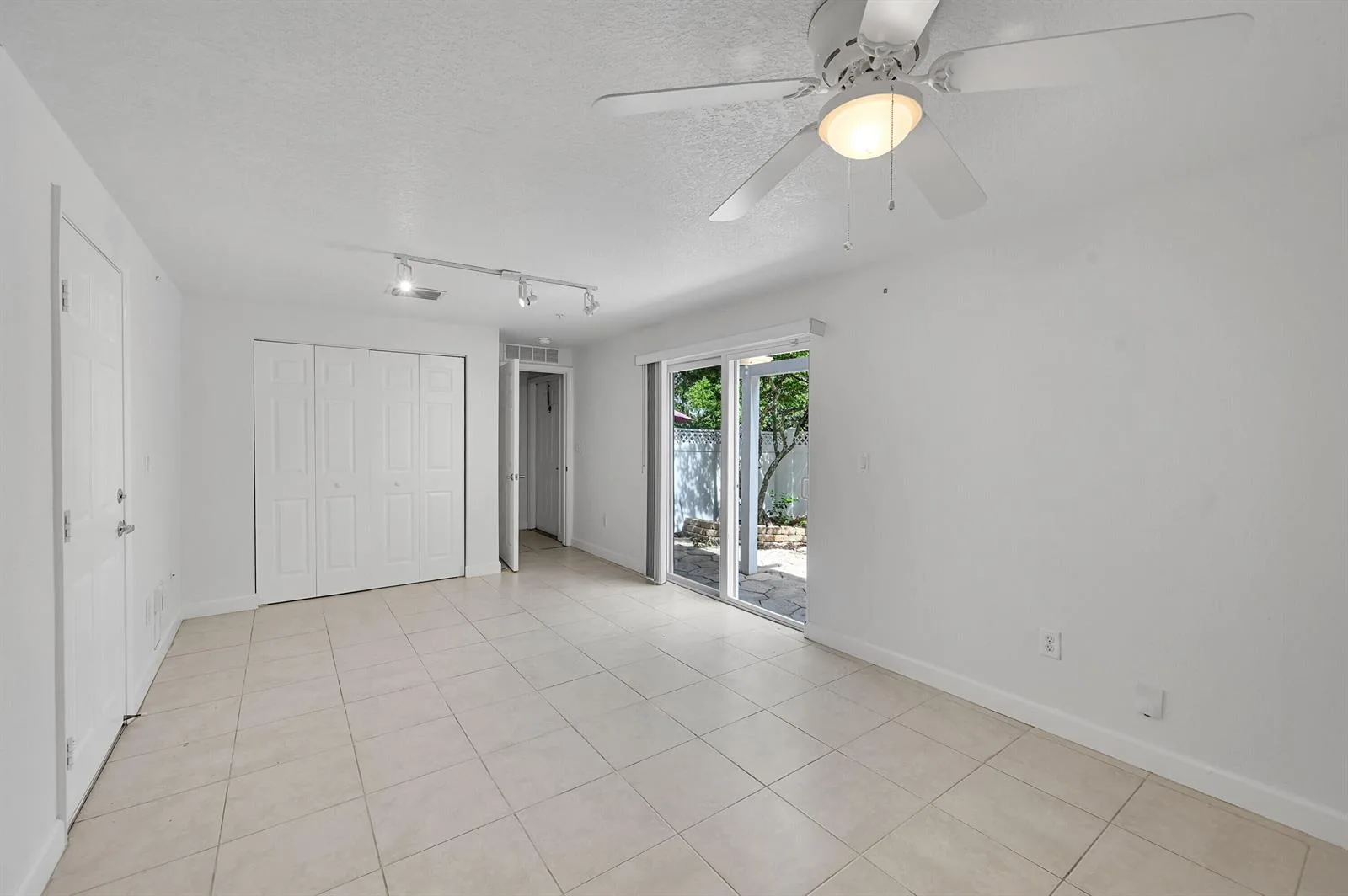 453 NE 1ST Street, Pompano Beach, FL 33060 photo 8