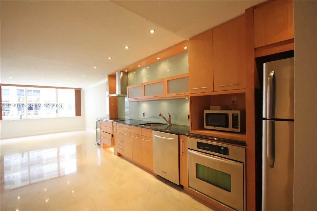 5401 Collins Ave # 339, Miami Beach, FL 33140