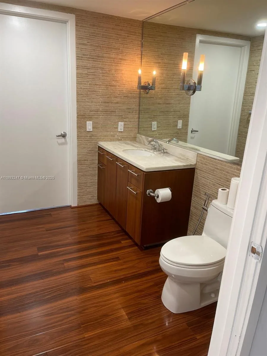 50 Biscayne Blvd # 702, Miami, FL 33132 photo 5