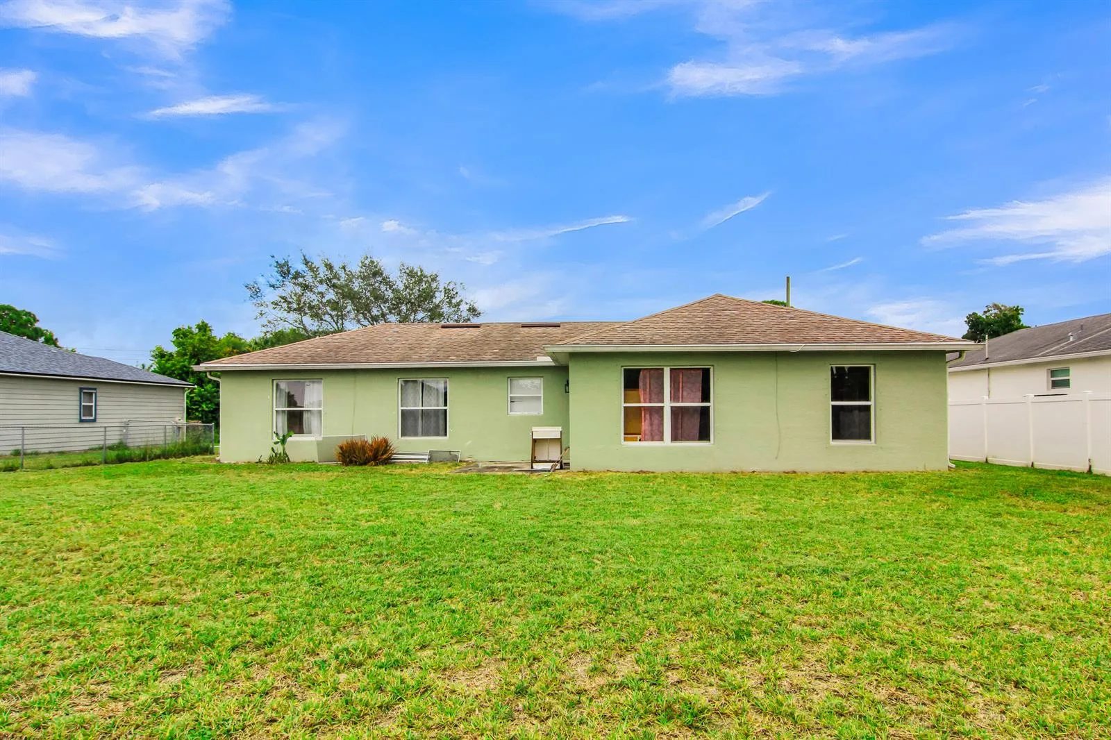 1002 SW ROMAINE Lane, Port St. Lucie, FL 34953