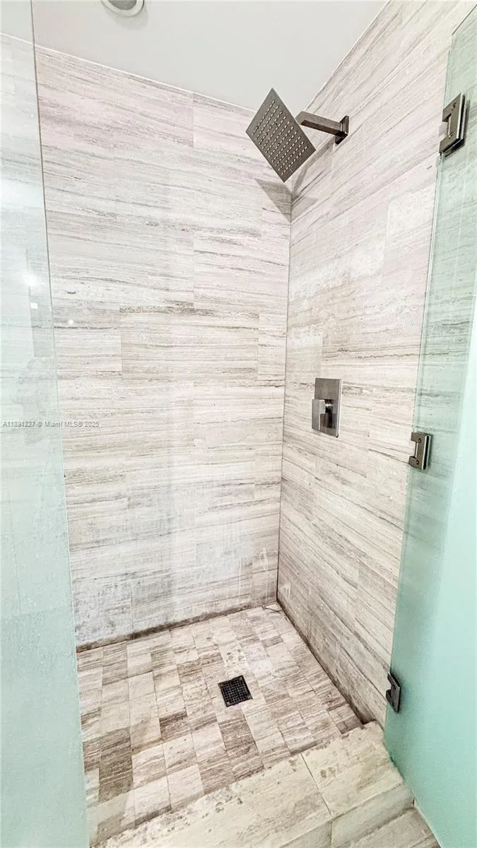 1300 Brickell Bay Dr # 2206, Miami, FL 33131 photo 11