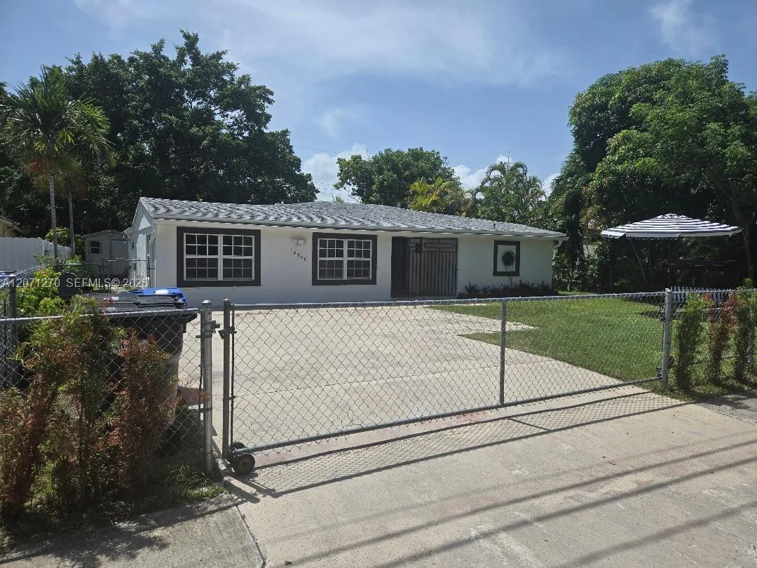18360 NE 22nd Ave, North Miami Beach, FL 33160