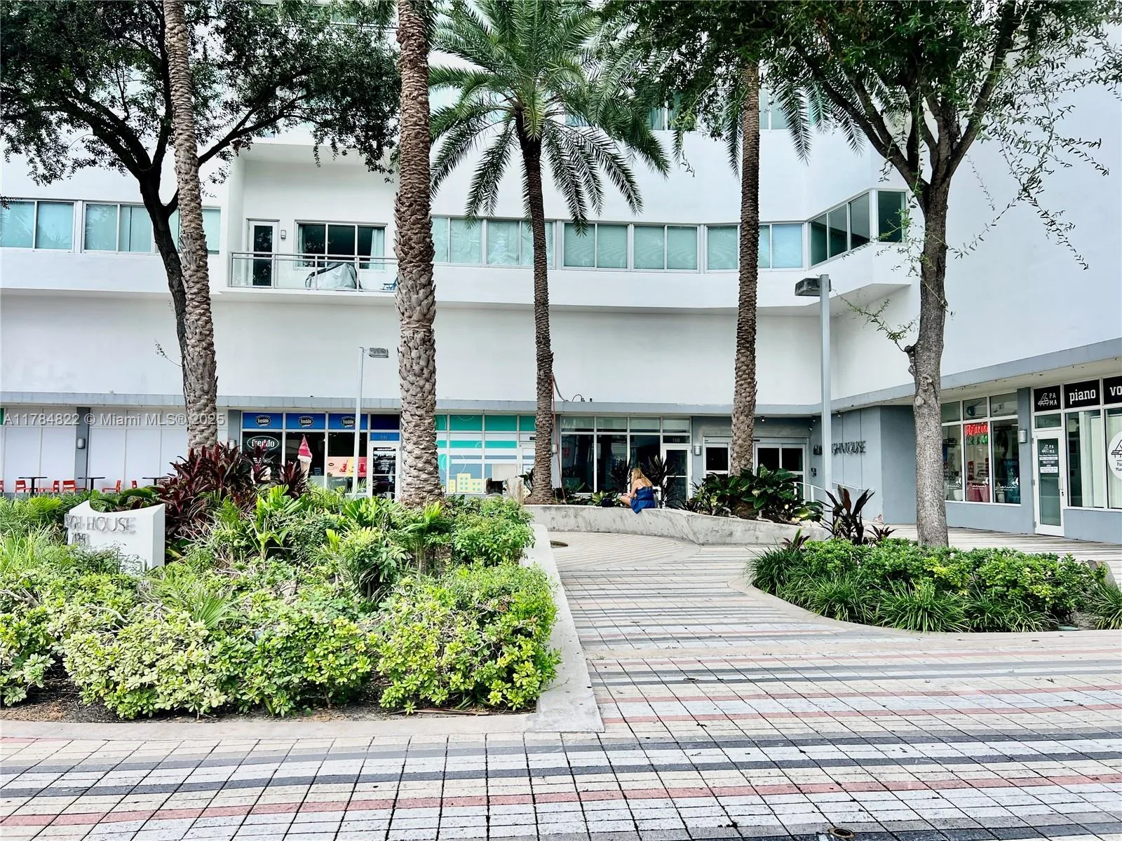 7135 Collins Ave # 621, Miami Beach, FL 33141 photo 6