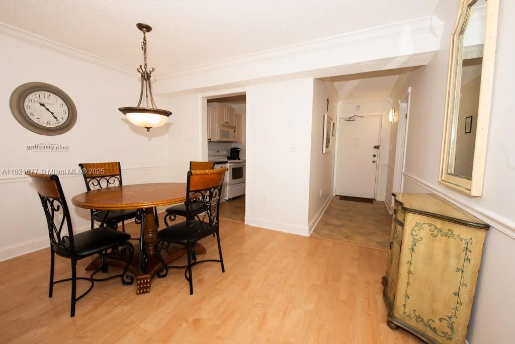 201 178th Dr # 323, Sunny Isles Beach, FL 33160 photo 9