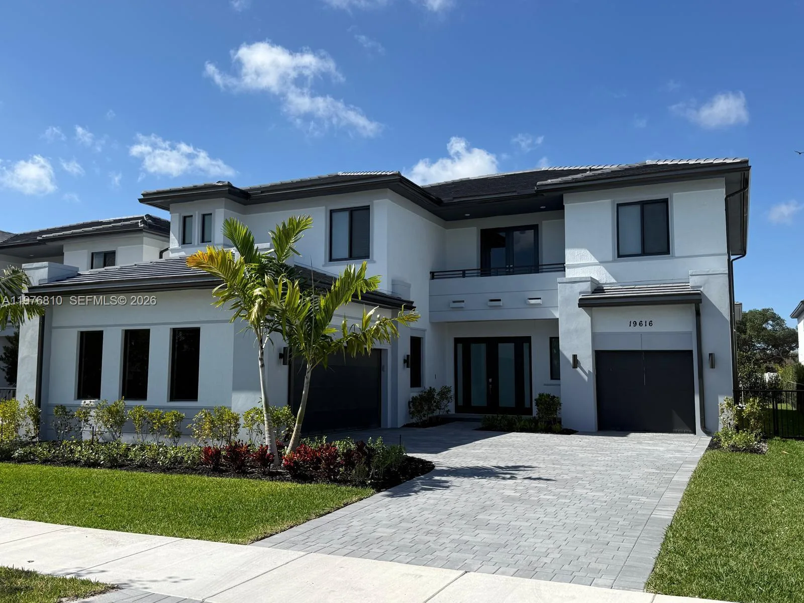 19616 NE 14 CT, Miami, FL 33179 photo 2