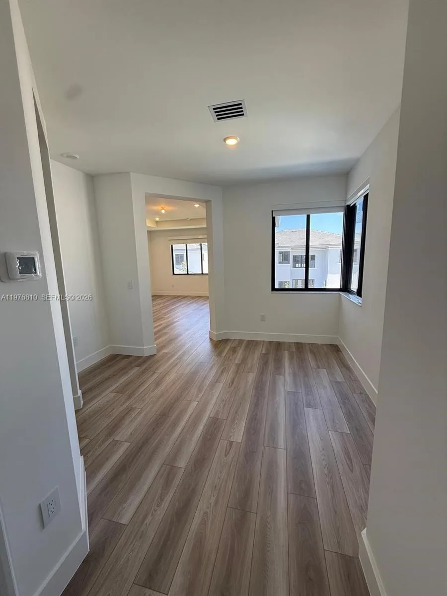 19616 NE 14 CT, Miami, FL 33179 photo 5