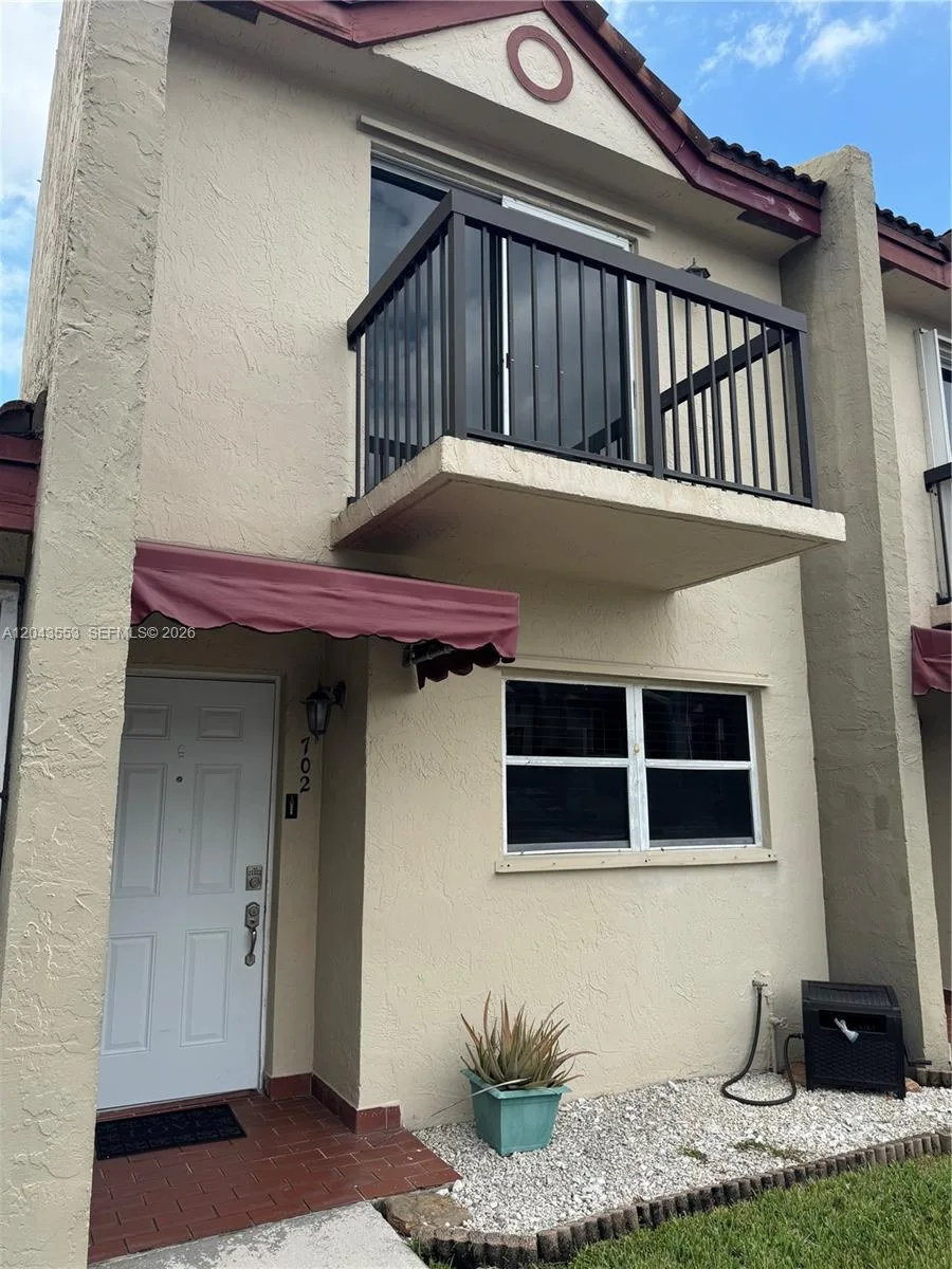 6250 SW 130th Ave # 702, Miami, FL 33183