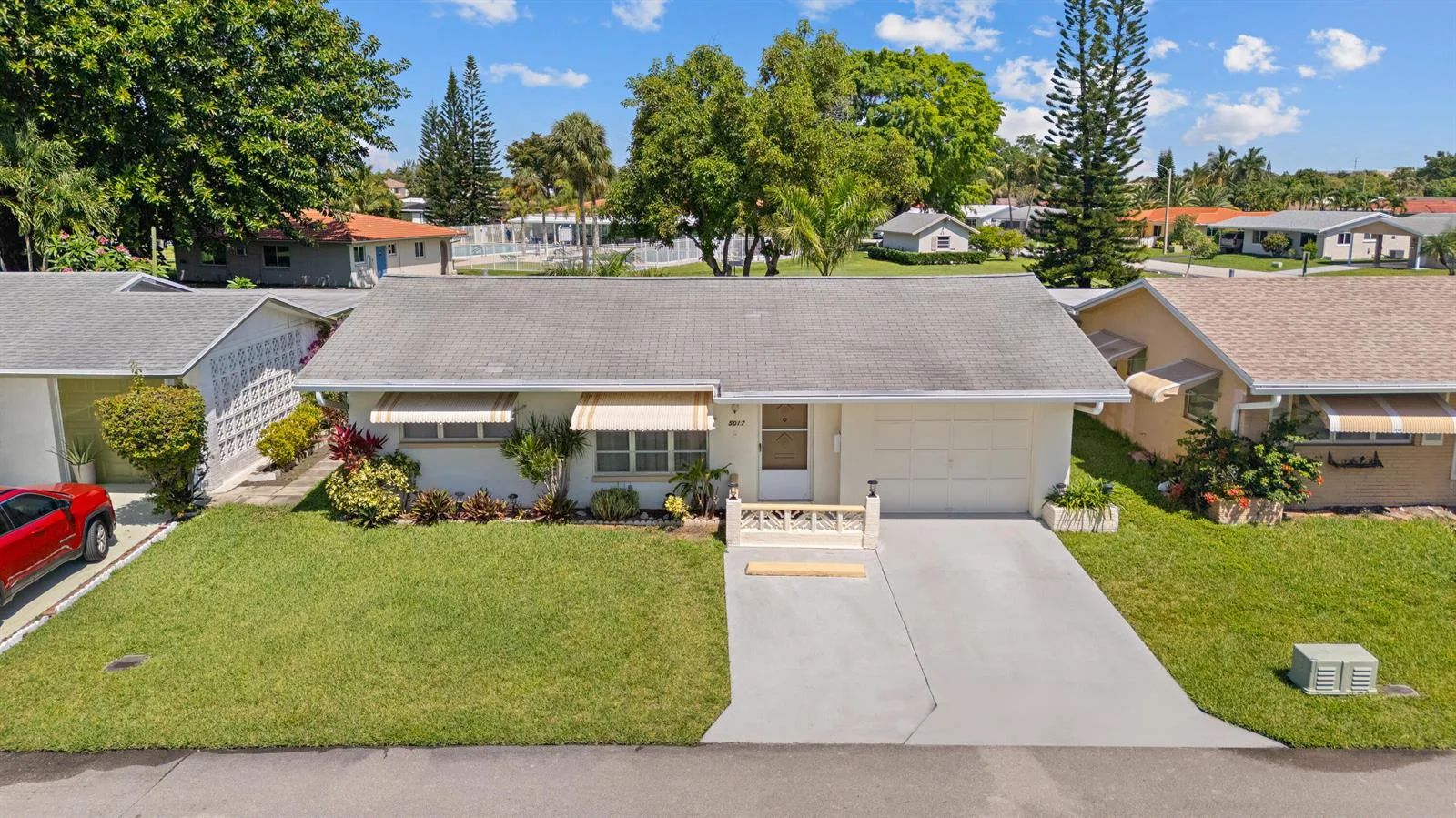 5017 NW 49th Road, Tamarac, FL 33319