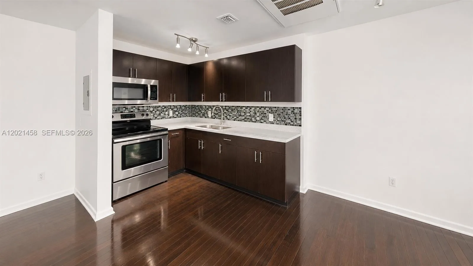 1542 Drexel Ave # 105, Miami Beach, FL 33139 photo 2