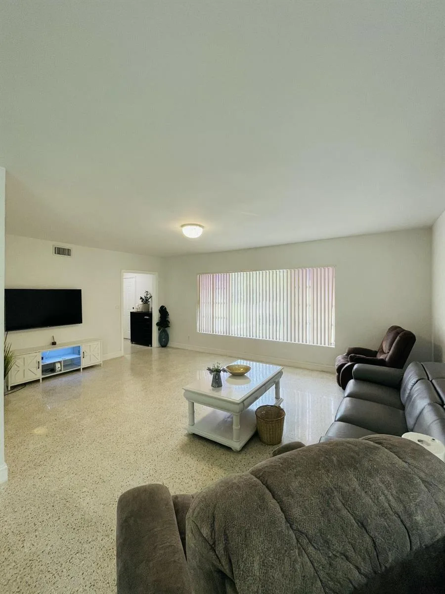 8895 N Bates Road, Palm Beach Gardens, FL 33418 photo 7
