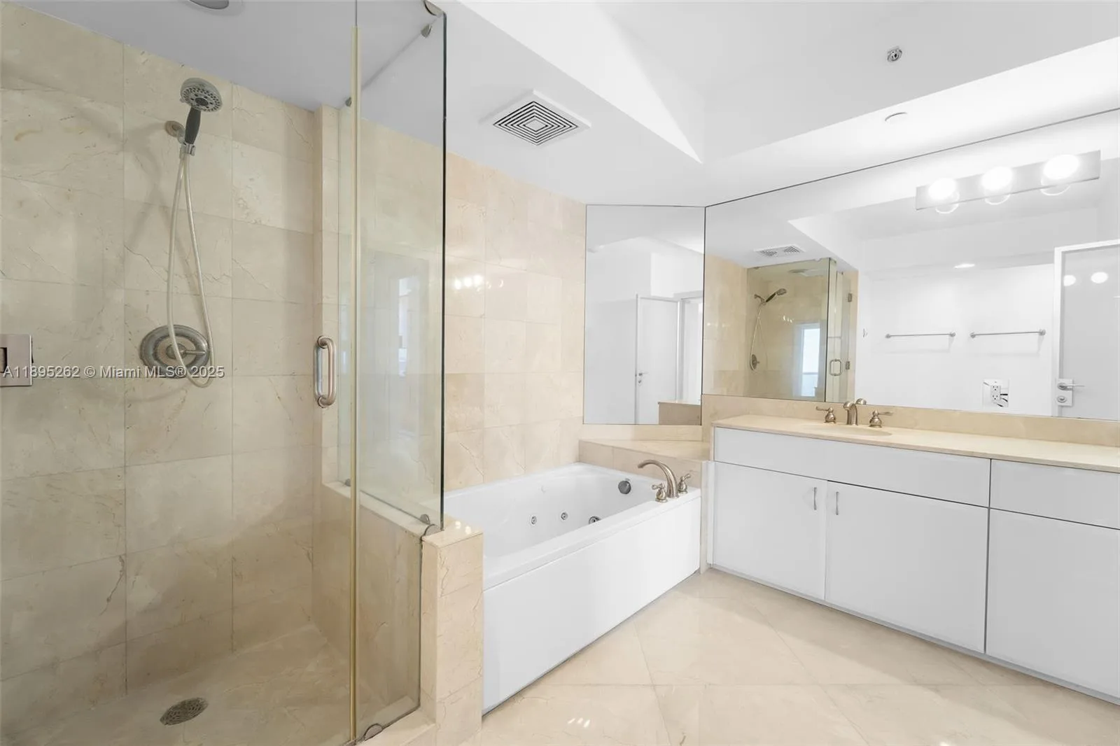6365 Collins Ave # 4002, Miami Beach, FL 33141 photo 12