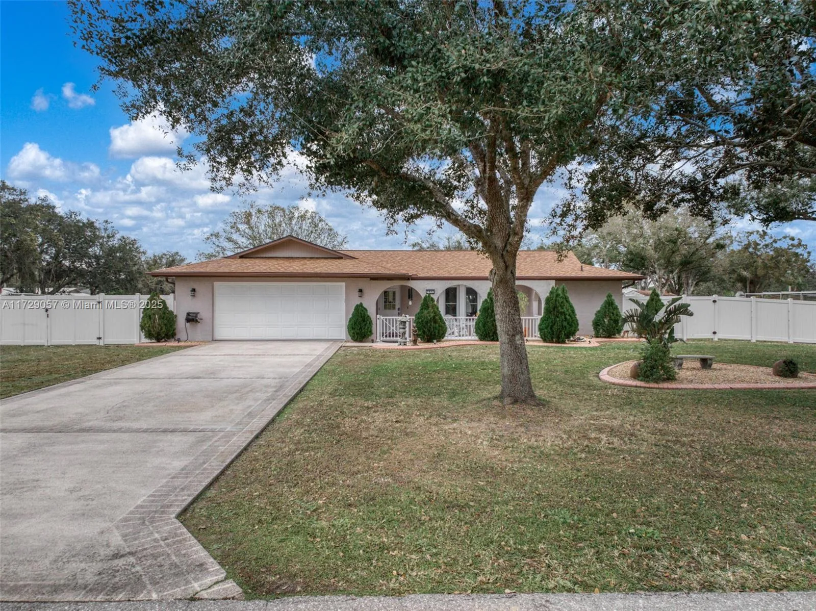 7517 HONEYSUCKLE, Sebring, FL 33876 photo 2