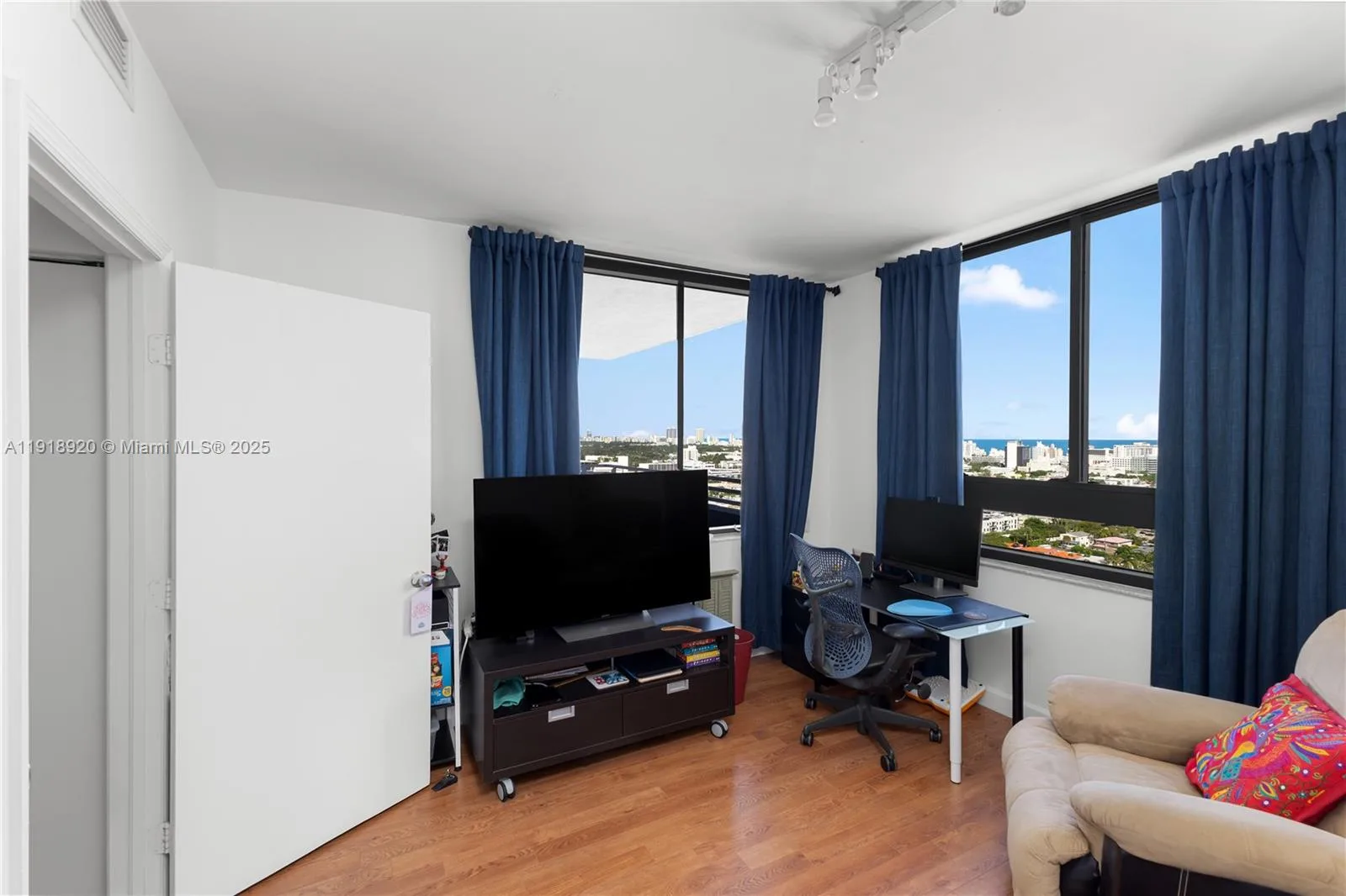 1330 West Ave # 2513, Miami Beach, FL 33139 photo 7