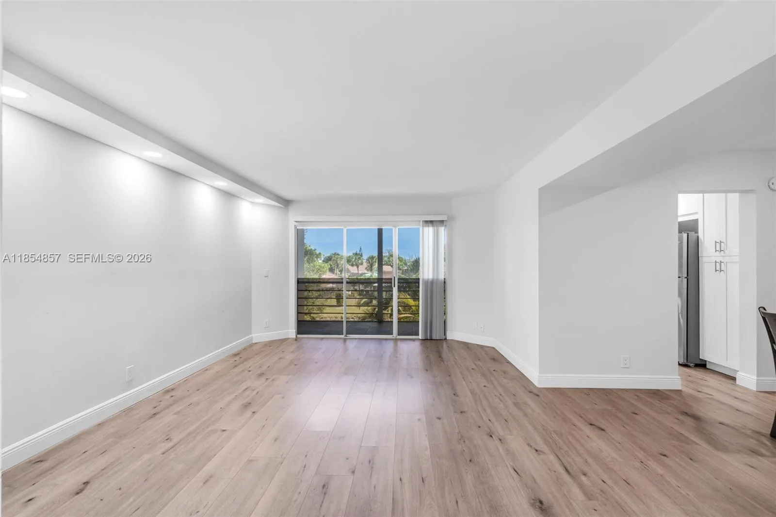 3524 Via Poinciana # 302, Lake Worth, FL 33467 photo 4