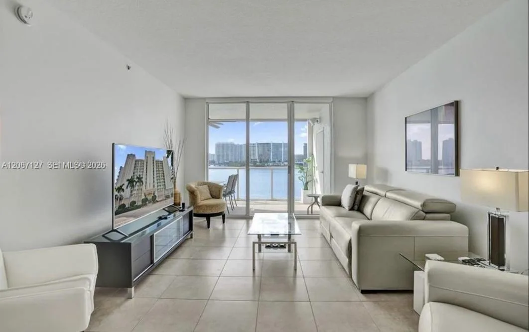 18100 N Bay Rd # 508, Sunny Isles Beach, FL 33160 photo 2