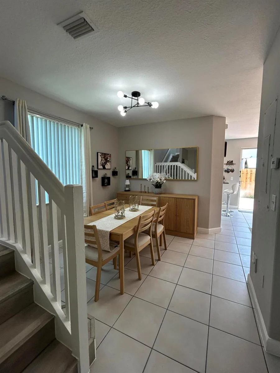 7301 NW 174TH Terrace # 100, Hialeah, FL 33015