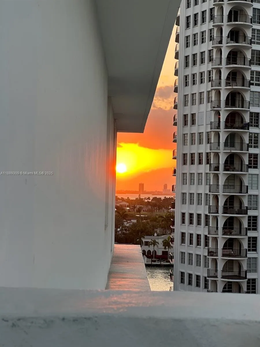 5601 Collins Ave # 1001, Miami Beach, FL 33140 photo 8