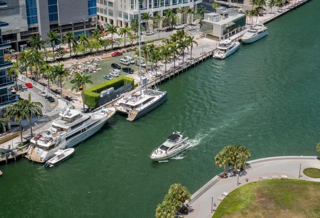 485 Brickell Ave # 3711, Miami, FL 33131