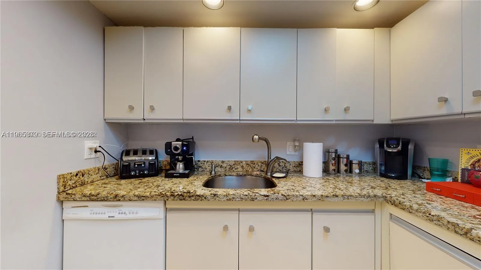 2500 PARKVIEW DR # 417, Hallandale Beach, FL 33009 photo 11