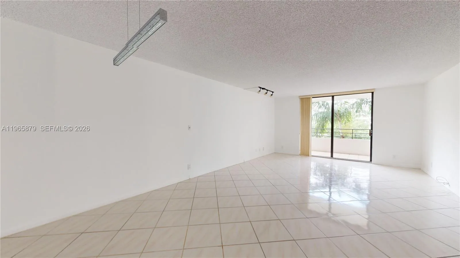 2500 PARKVIEW DR # 417, Hallandale Beach, FL 33009 photo 4