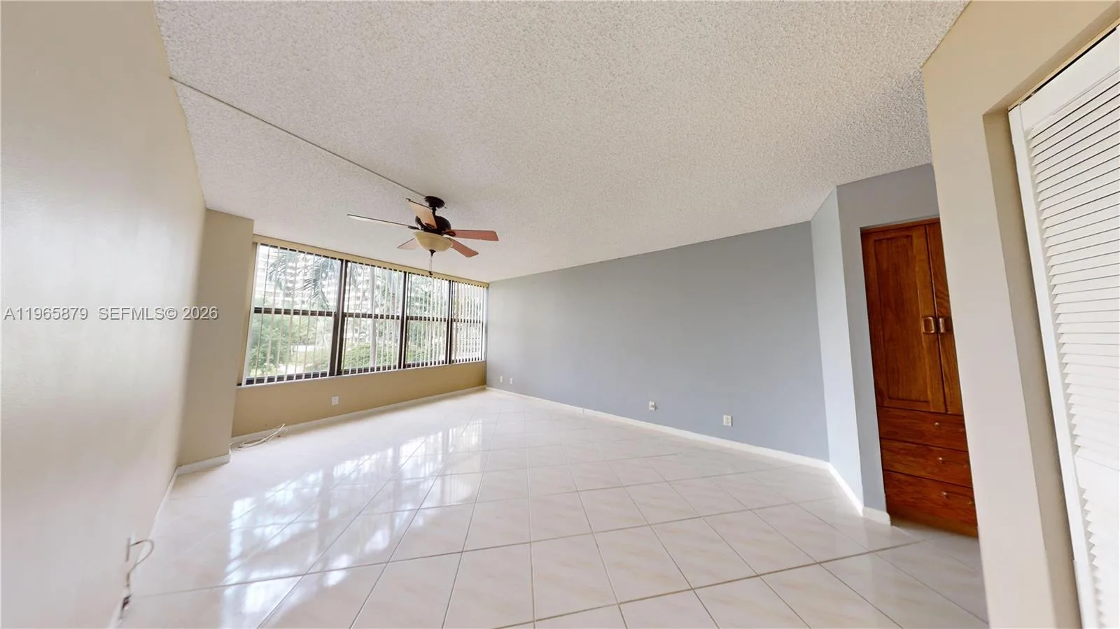 2500 PARKVIEW DR # 417, Hallandale Beach, FL 33009 photo 8