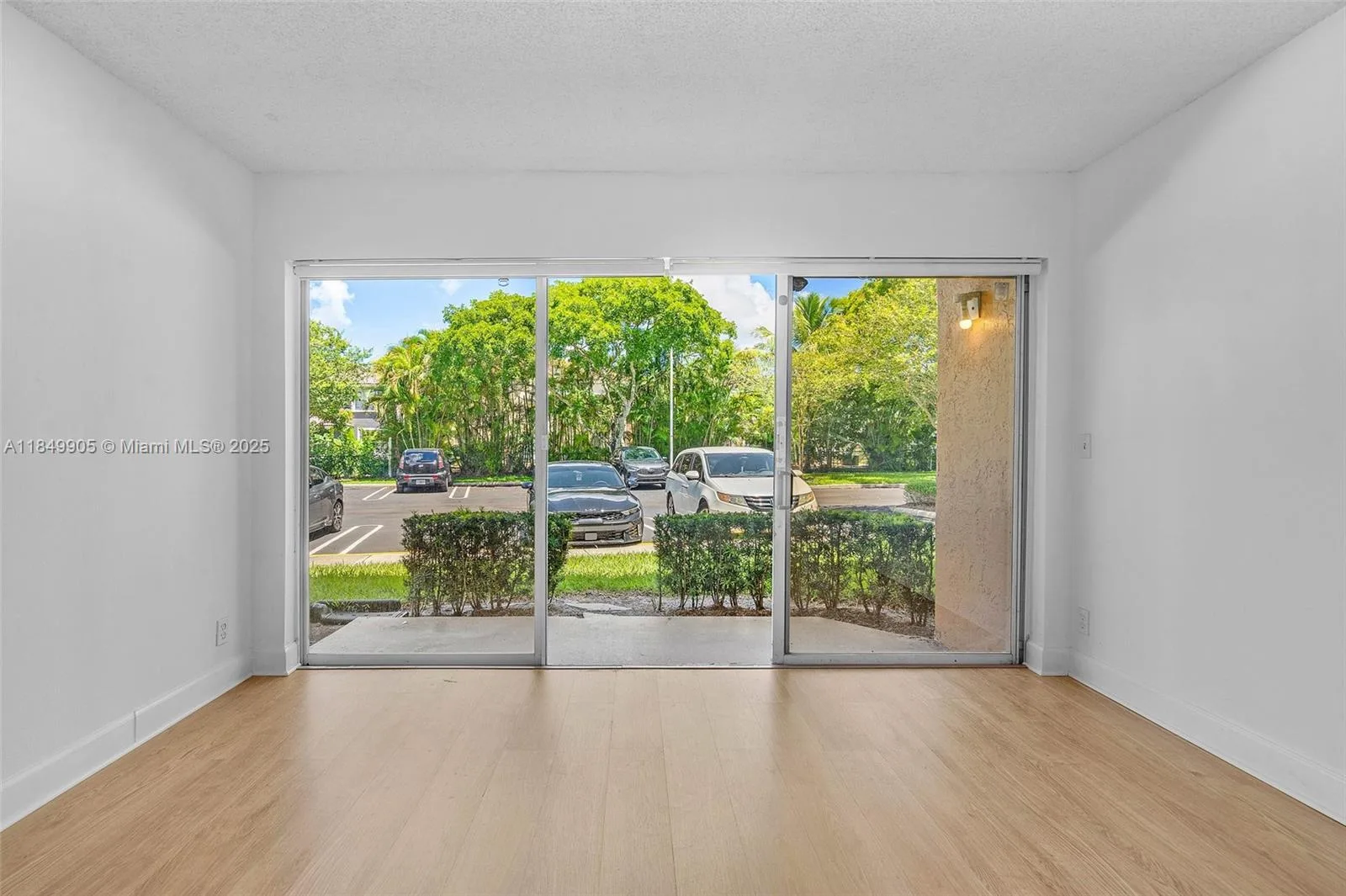 8721 Wiles Rd # 105, Coral Springs, FL 33067 photo 4
