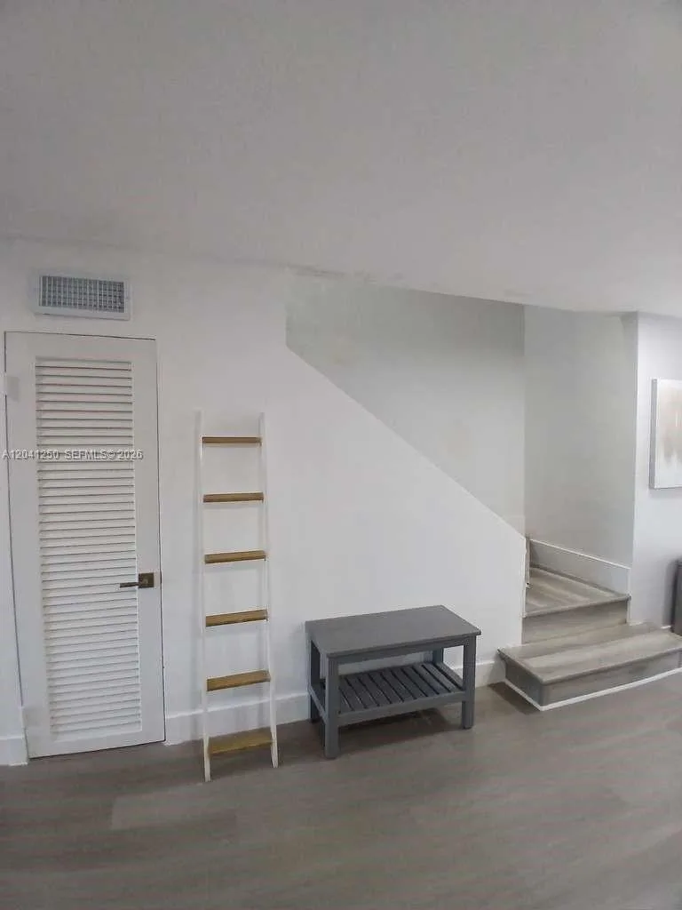 1937 NE 123rd St, North Miami, FL 33181 photo 3