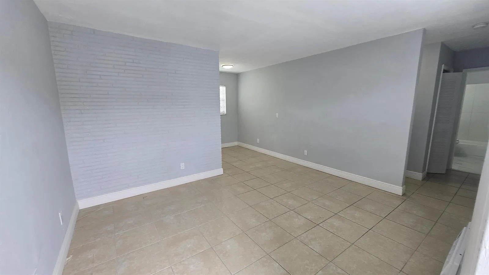 16951 NE 18th Avenue # 14, Miami, FL 33162 photo 2
