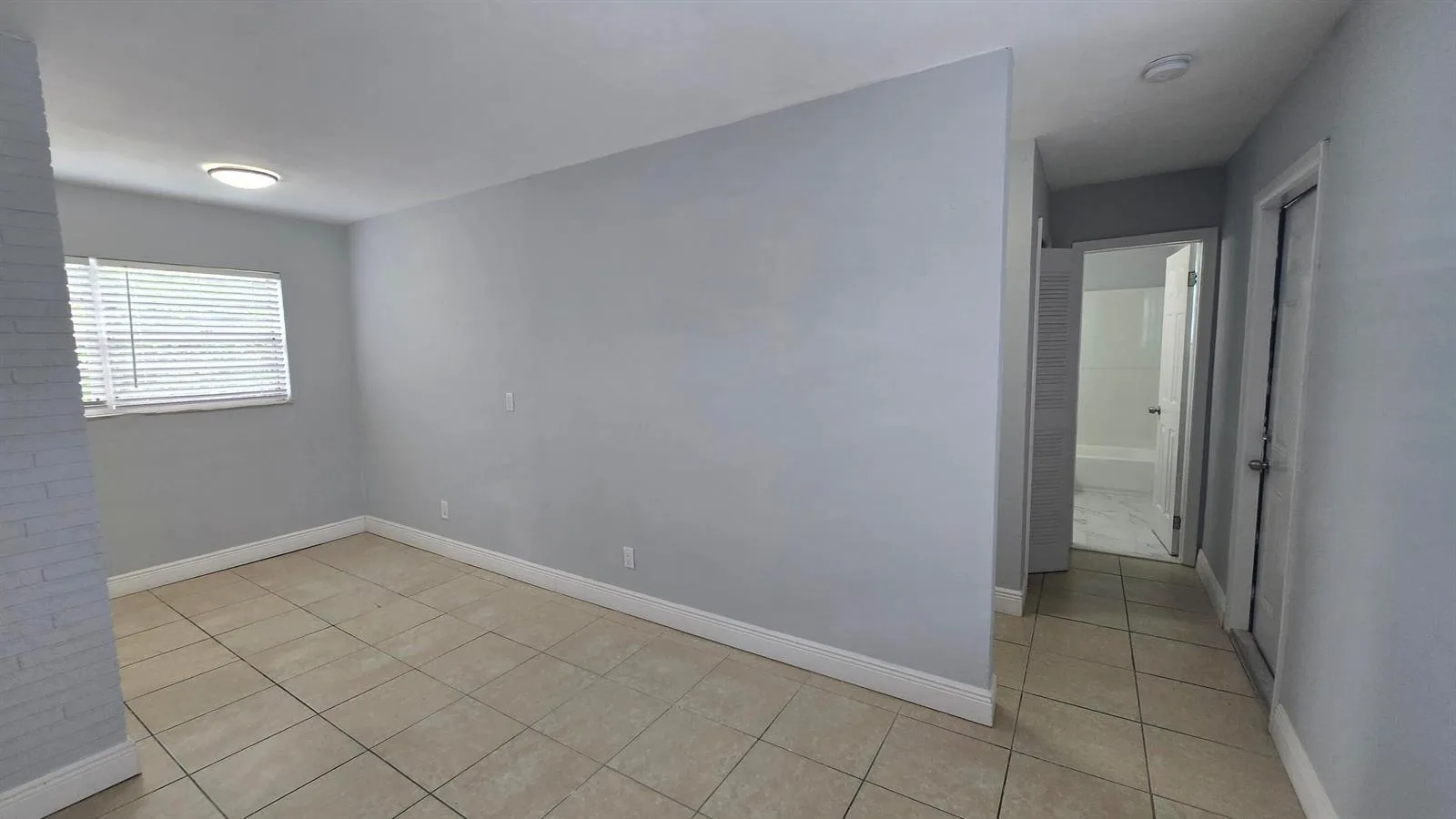 16951 NE 18th Avenue # 14, Miami, FL 33162 photo 3