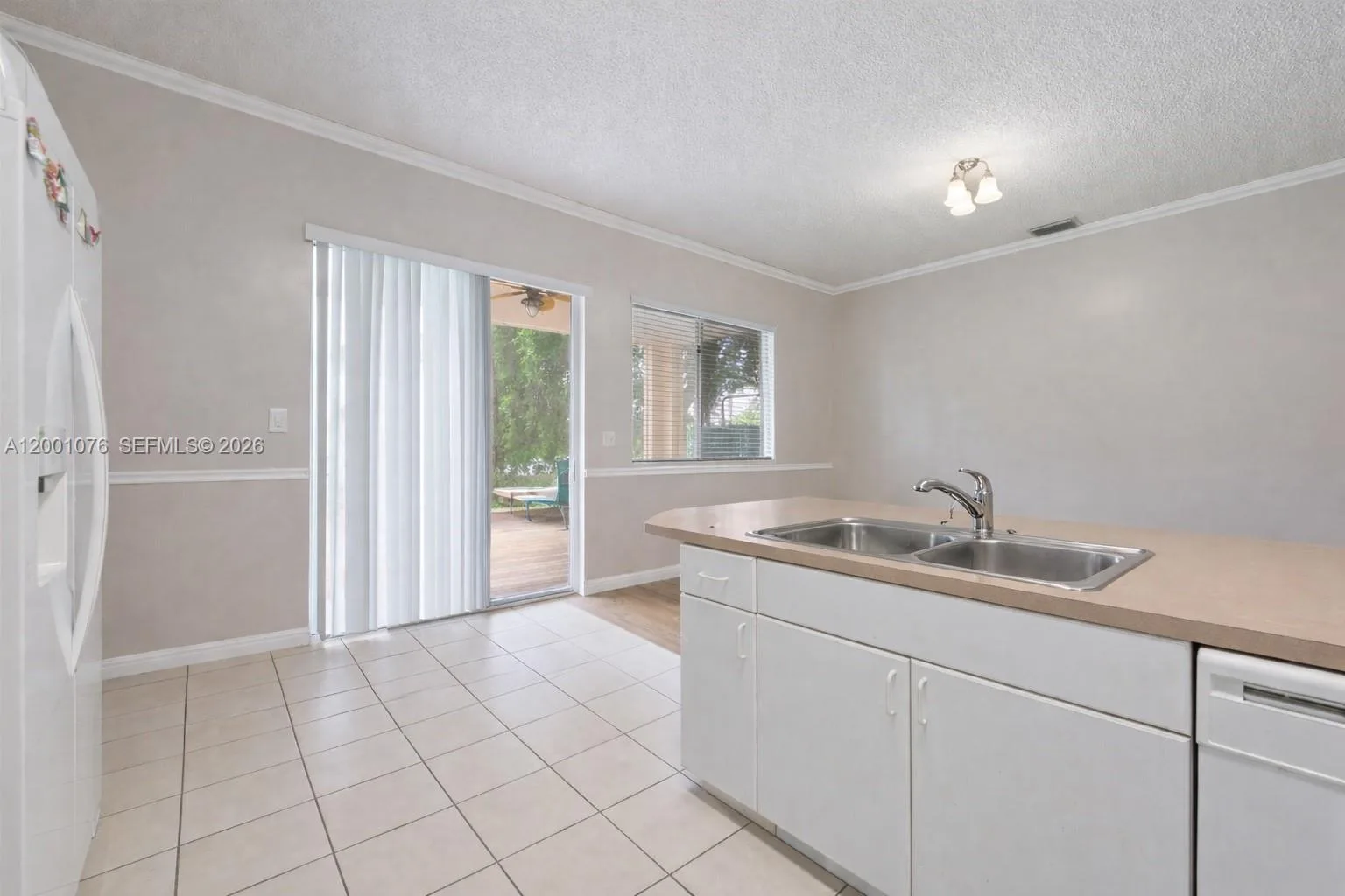 690 SE 30th Dr, Homestead, FL 33033 photo 8
