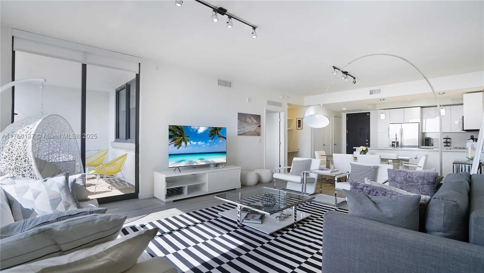 NINE at Mary Brickell – photo 8