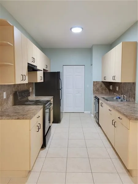 3569 Forest Hill Boulevard # 117, Palm Springs, FL 33406 photo 6