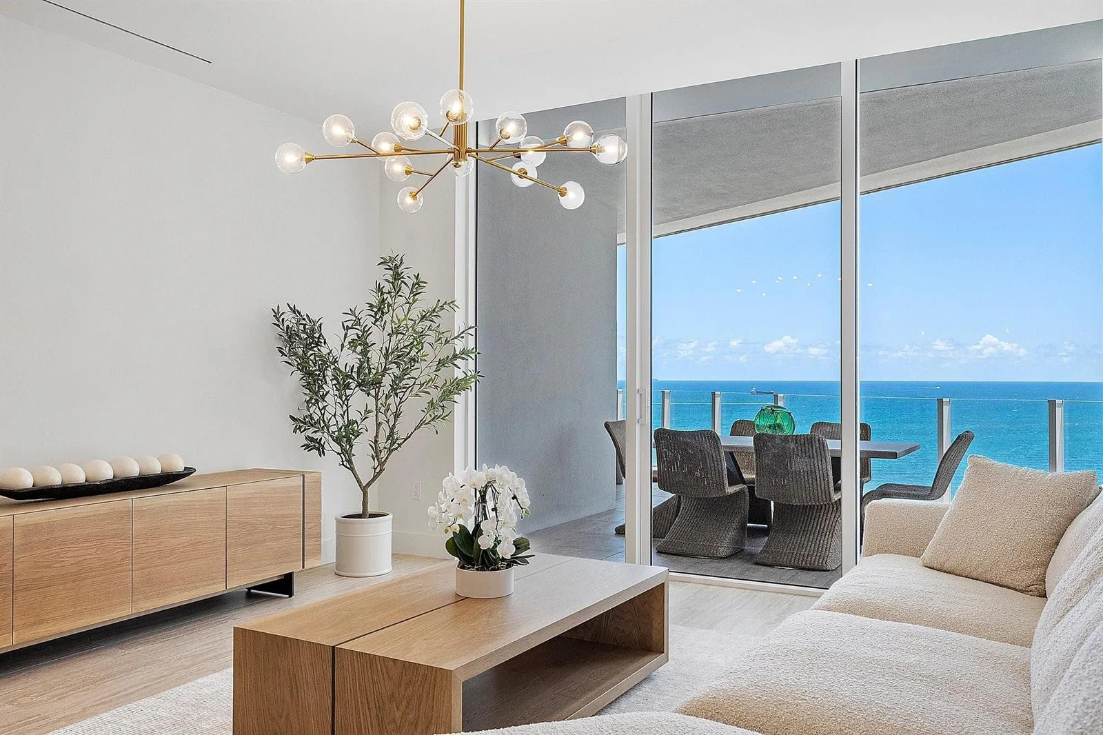 525 N Fort Lauderdale Beach Boulevard # 1801, Fort Lauderdale, FL 33304