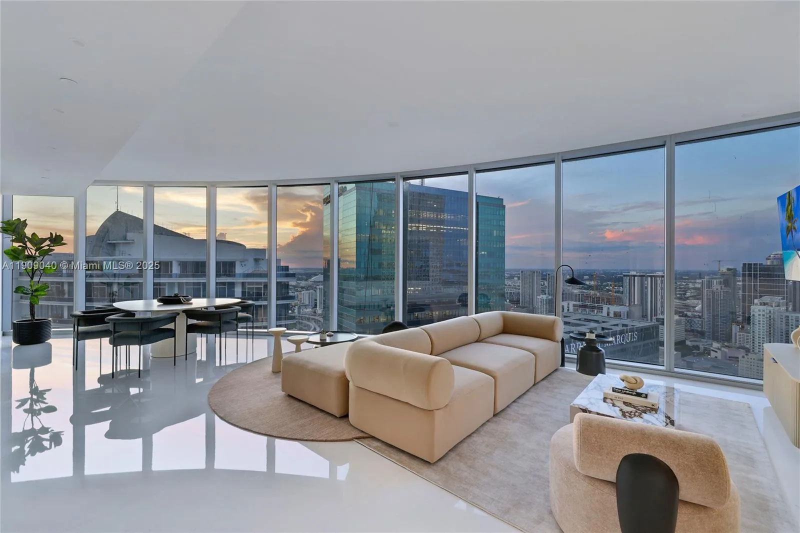 300 Biscayne Boulevard Way # 5108, Miami, FL 33131