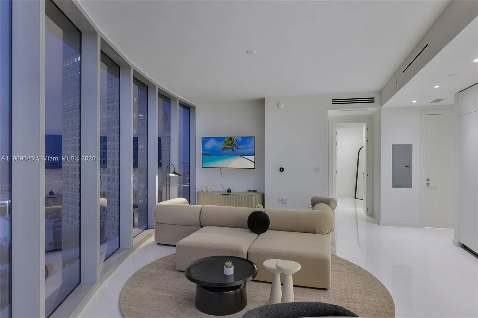 300 Biscayne Boulevard Way # 5108, Miami, FL 33131 photo 6