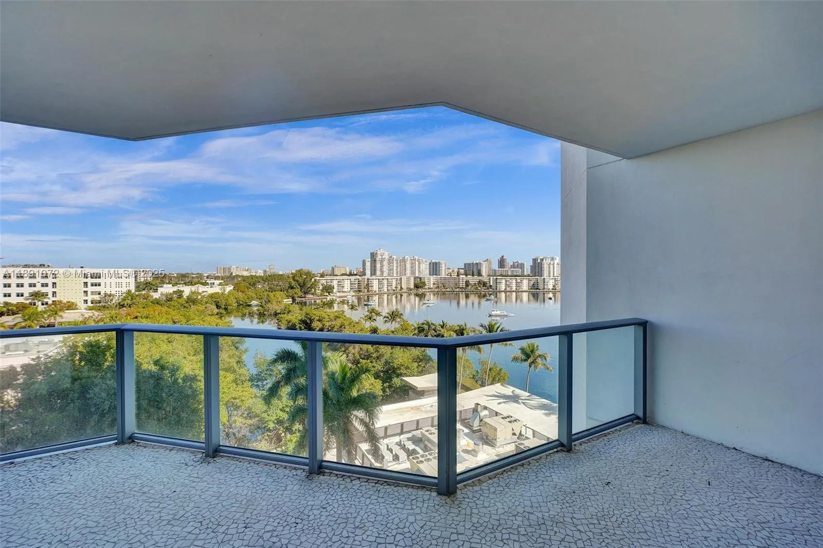17301 Biscayne Blvd # 708, North Miami Beach, FL 33160 photo 4