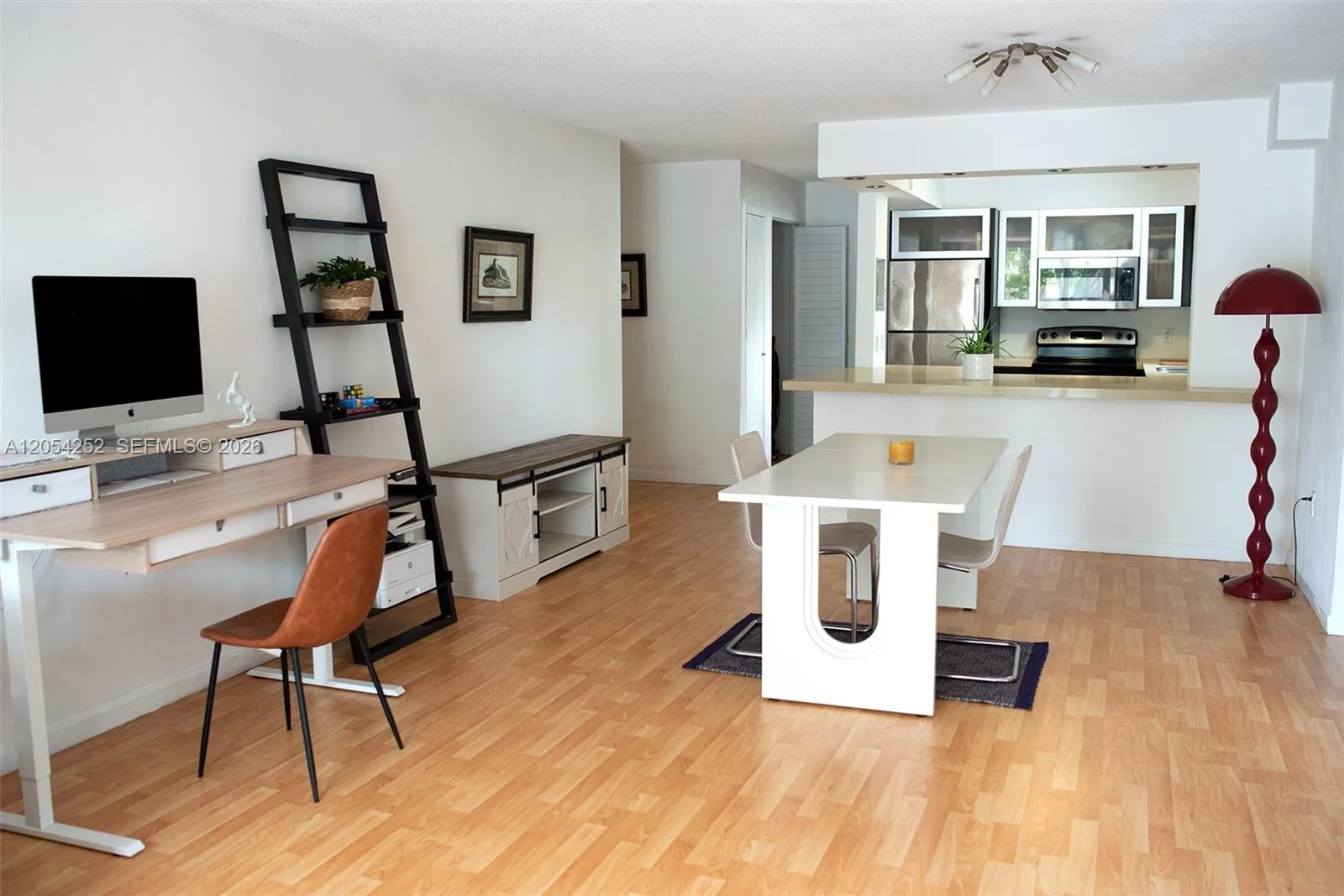 1045 10th St # 204, Miami Beach, FL 33139