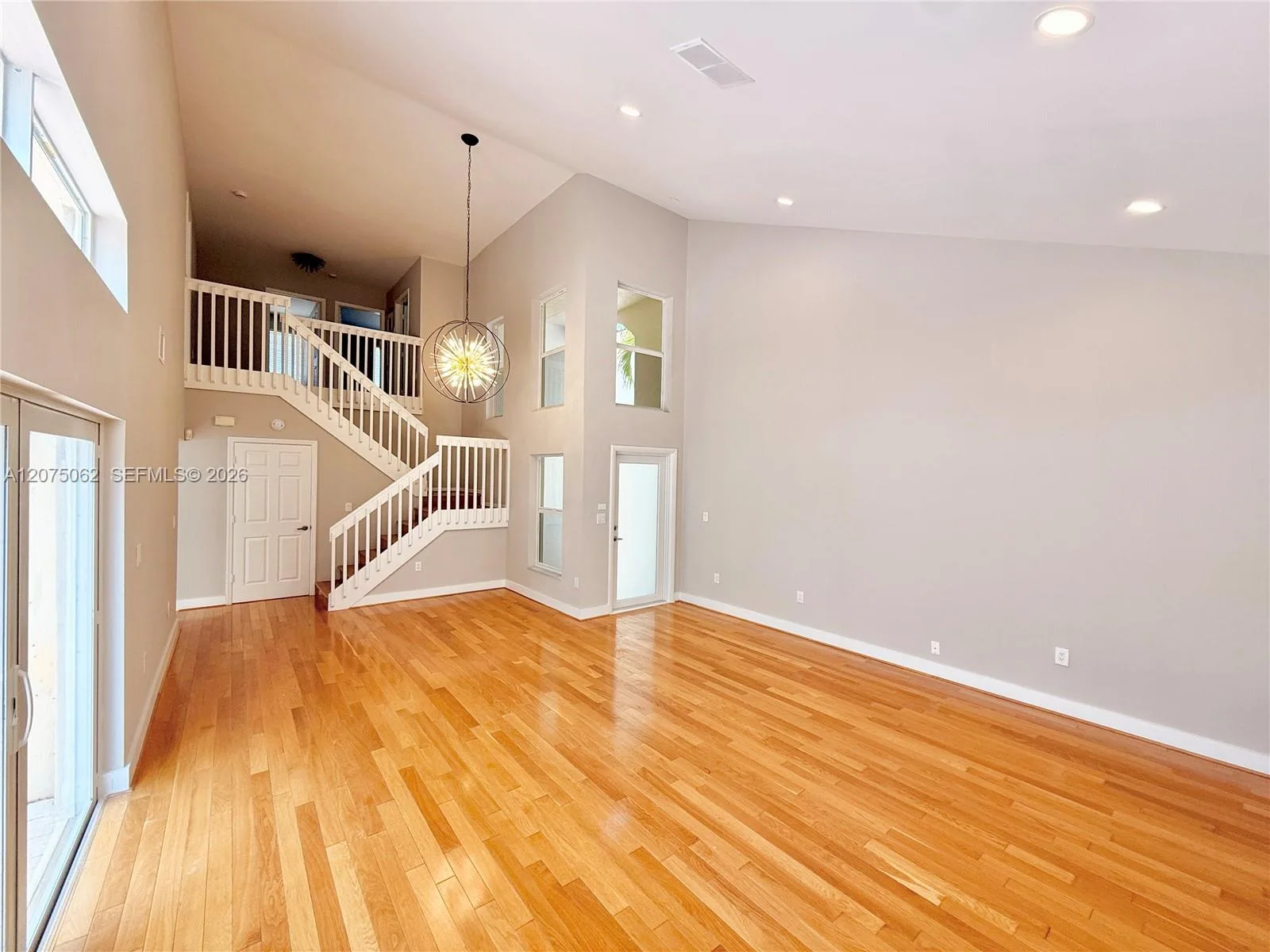 1140 Oysterwood St, Hollywood, FL 33019 photo 4
