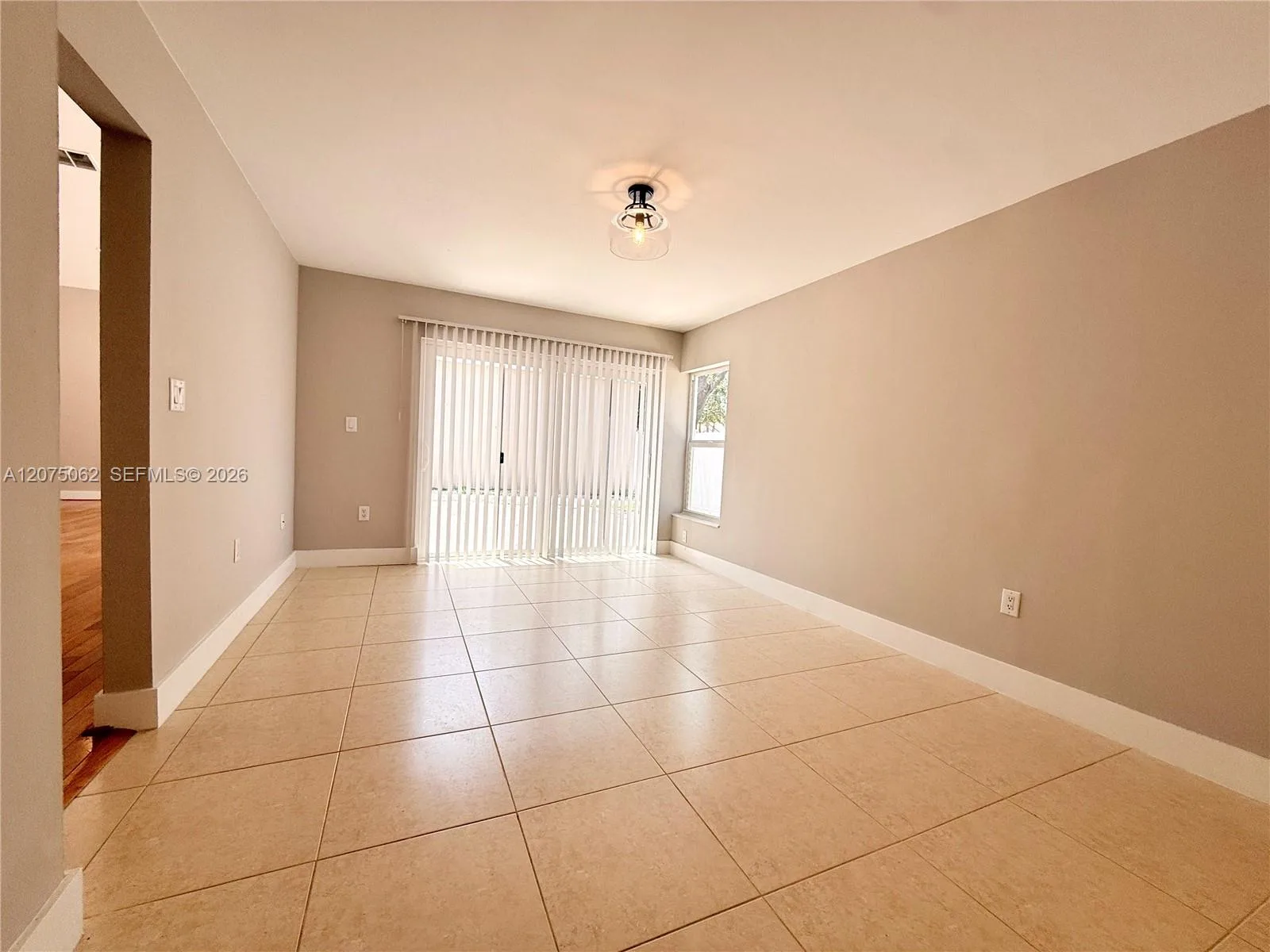 1140 Oysterwood St, Hollywood, FL 33019 photo 7