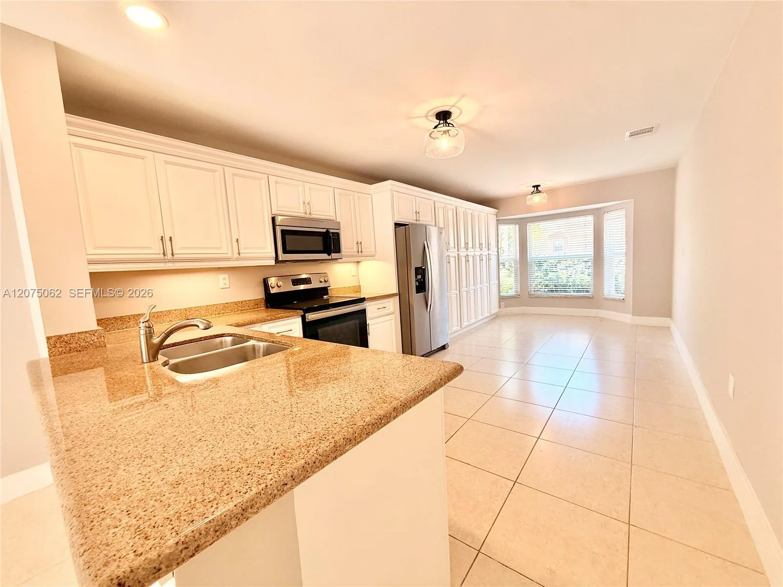1140 Oysterwood St, Hollywood, FL 33019 photo 9