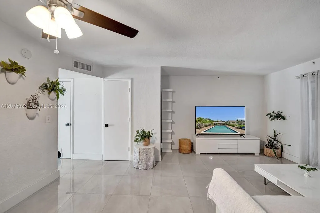 3000 NW 5th Ter # 112, Pompano Beach, FL 33064 photo 8
