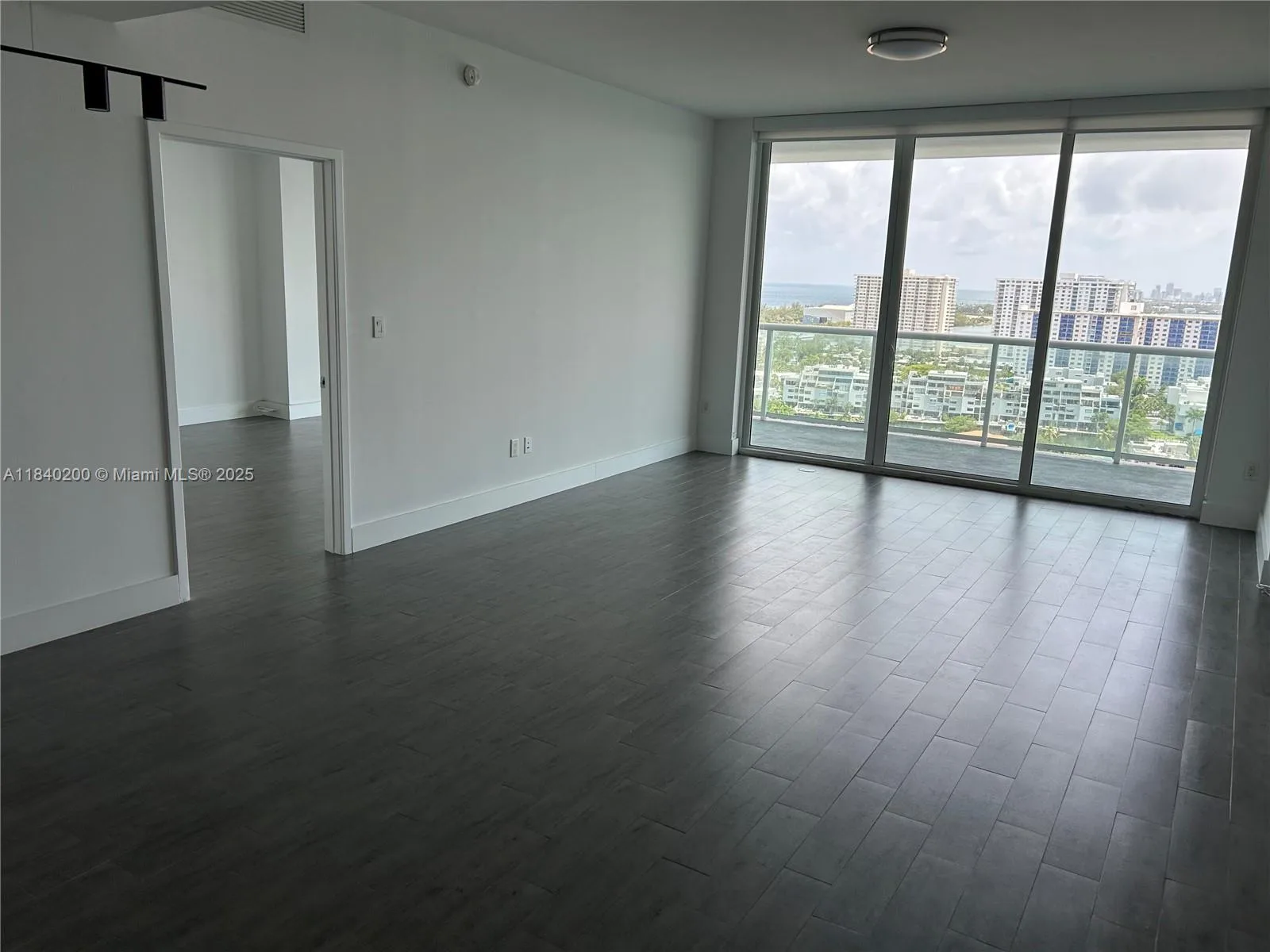 400 Sunny Isles Blvd # 2007, Sunny Isles Beach, FL 33160 photo 12