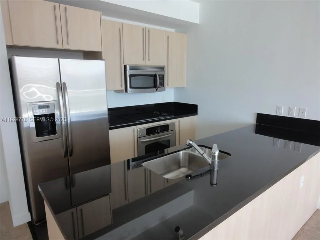 79 SW 12th St # 1203S, Miami, FL 33130 photo 3