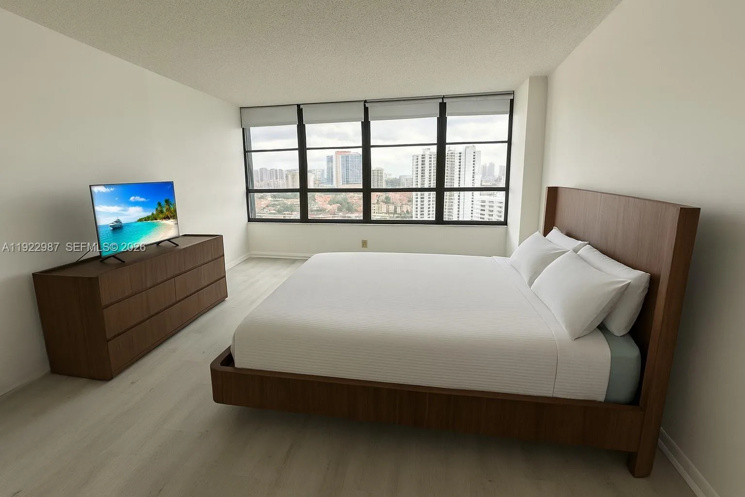 600 Three Islands Blvd # 1520, Hallandale Beach, FL 33009 photo 2